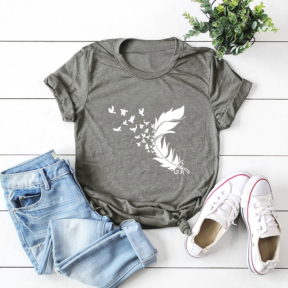 Summer Plus Size Women Clothing New Feather Print T-Shirt